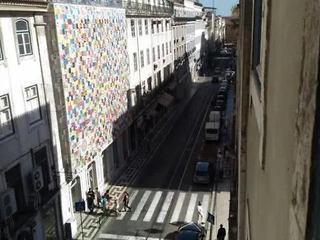Charm Discovery 165 Lisbon