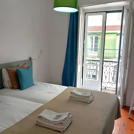 Charm Discovery 165 Apartment