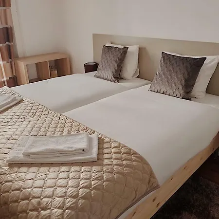 Charm Discovery 165 Apartment